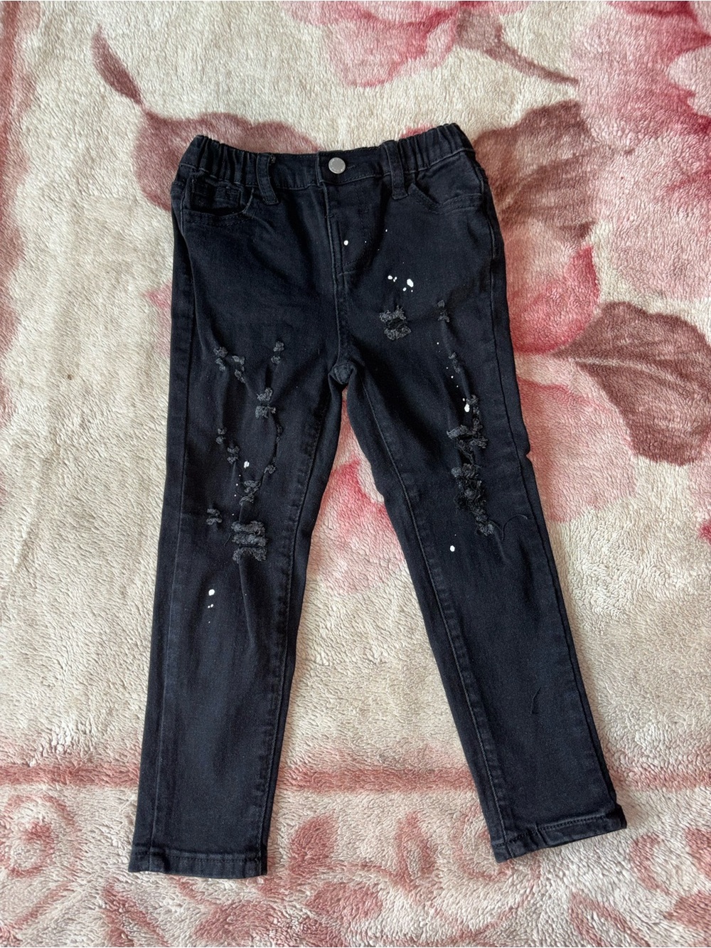 SHEIN Black Distressed Kids Jeans with Paint Splatter